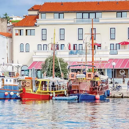 Gorgeous In Krk With House Sea View Apartman *