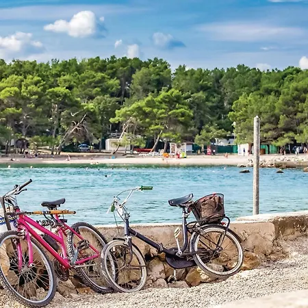 Apartamento In Krk With Wifi